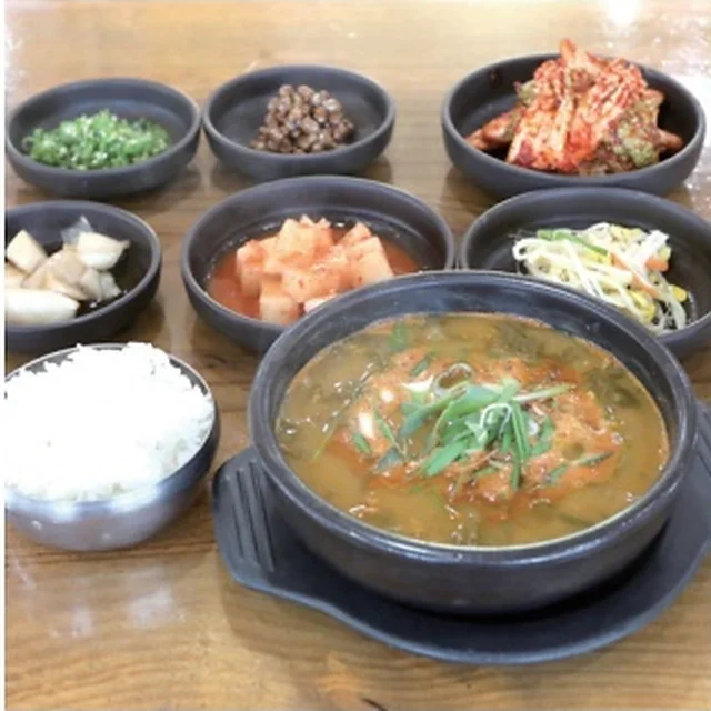 Hyeon Restaurant