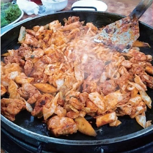 Soyanggang Cheonyeo Dakgalbi